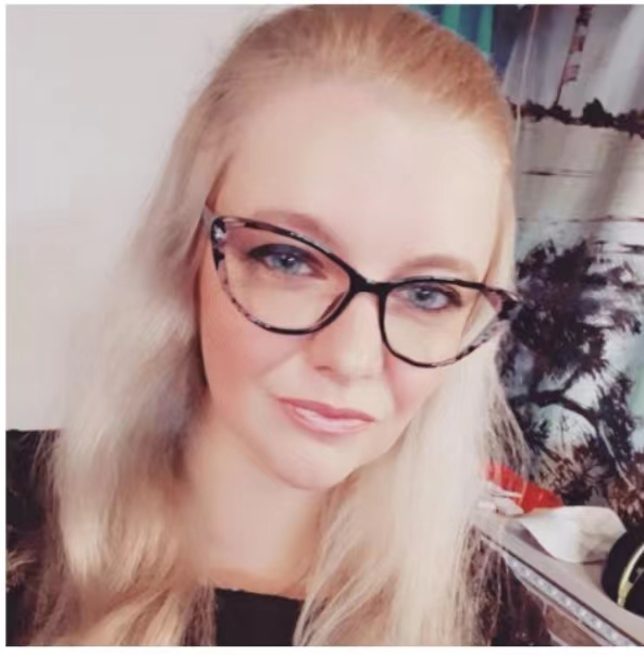 新西兰女外教Olia求职在线一对一